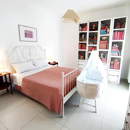 Casa -trani Centro 아파트 *